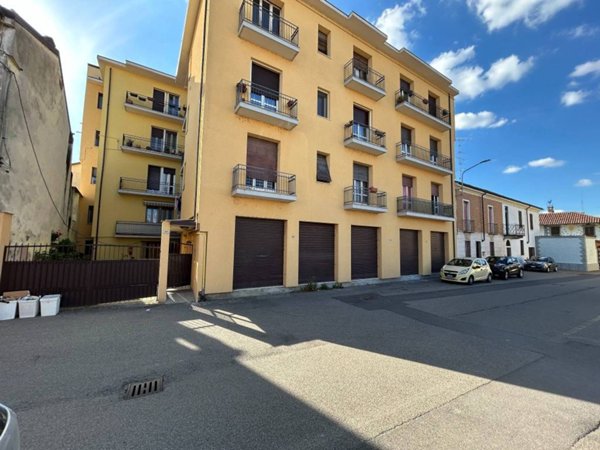 negozio in vendita a Robbio