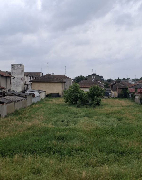 terreno edificabile in vendita a Robbio