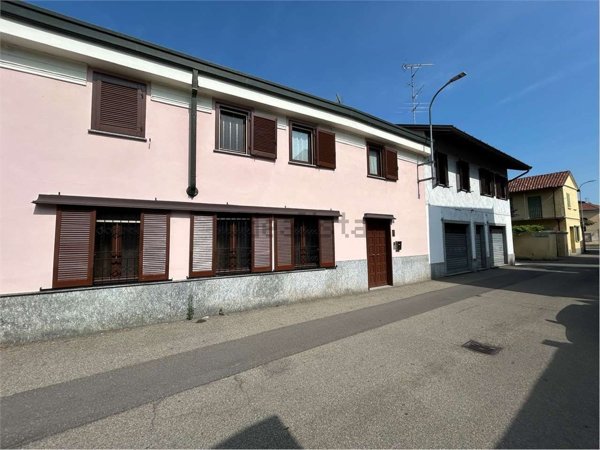casa indipendente in vendita a Robbio