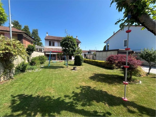 casa indipendente in vendita a Robbio