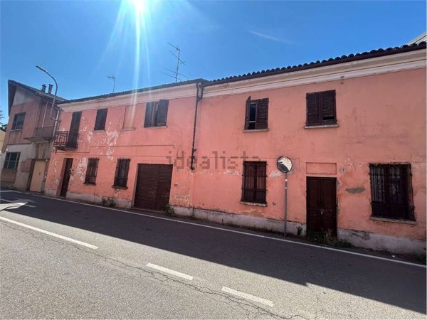 casa indipendente in vendita a Robbio
