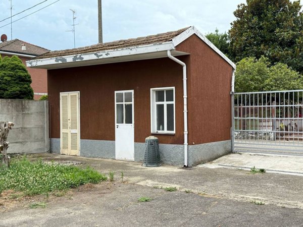 casa indipendente in vendita a Robbio