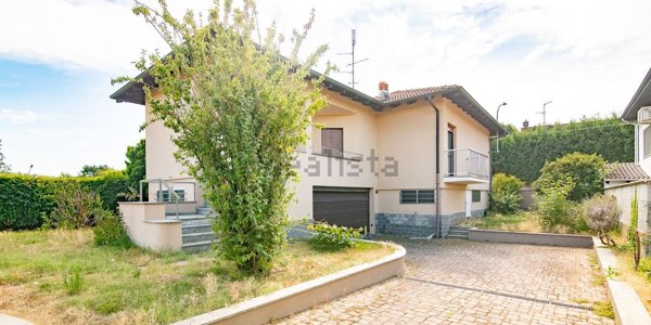 casa indipendente in vendita a Robbio