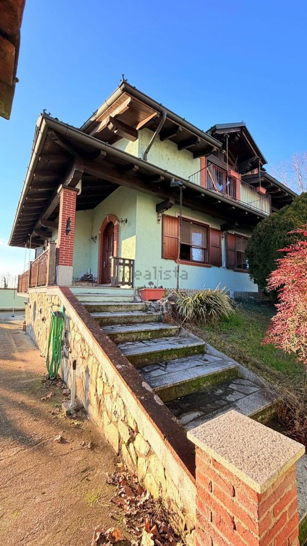 casa indipendente in vendita a Robbio