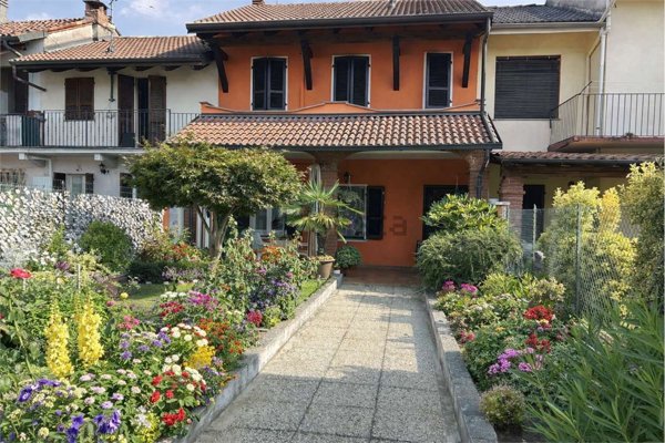 casa indipendente in vendita a Robbio