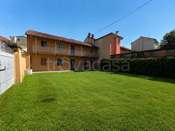 casa indipendente in vendita a Robbio