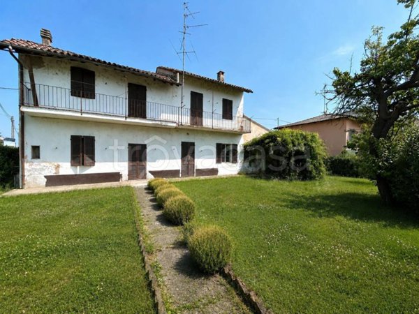 casa indipendente in vendita a Robbio