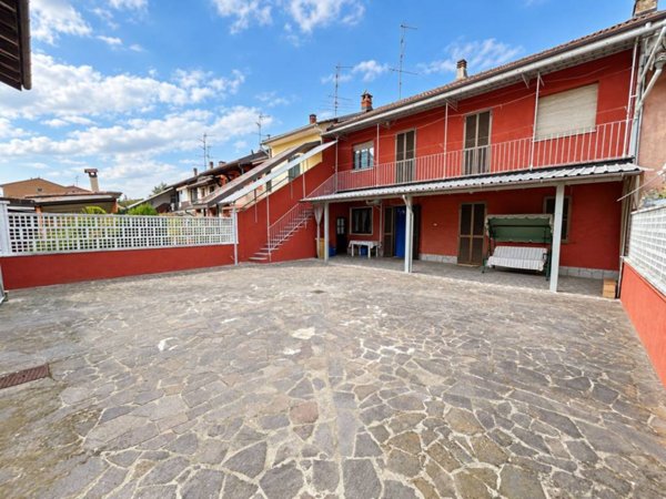 casa indipendente in vendita a Robbio
