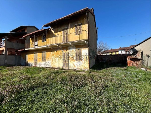 casa indipendente in vendita a Robbio