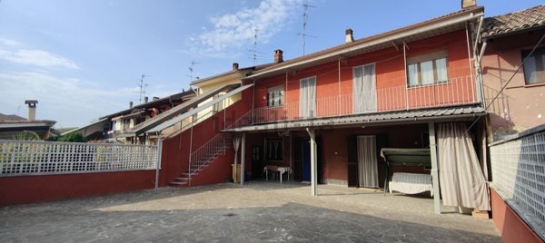casa indipendente in vendita a Robbio