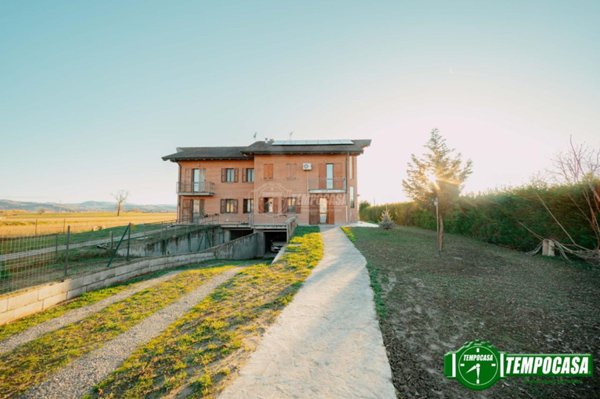 casa indipendente in vendita a Robecco Pavese