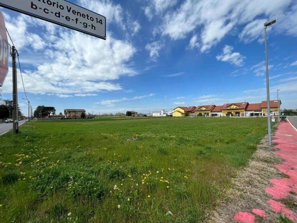 terreno edificabile in vendita a Robecco Pavese