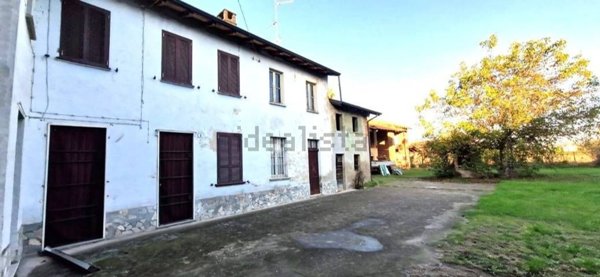 casa indipendente in vendita a Robecco Pavese