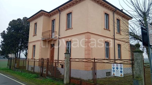 casa indipendente in vendita a Robecco Pavese