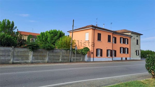 quadrivano in vendita a Robecco Pavese