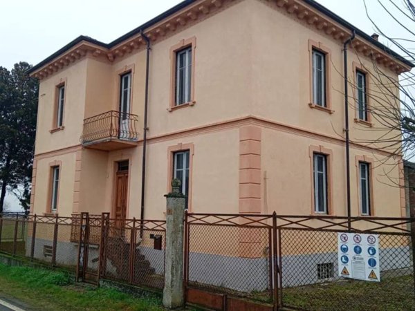 casa indipendente in vendita a Robecco Pavese