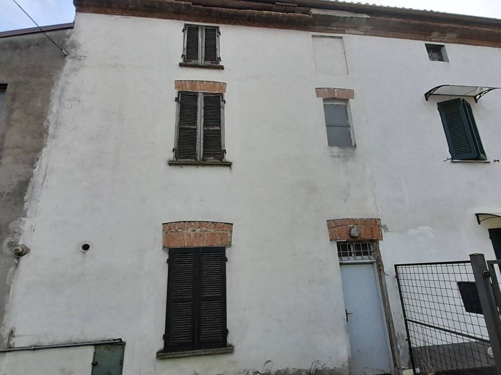 casa semindipendente in vendita a Robecco Pavese