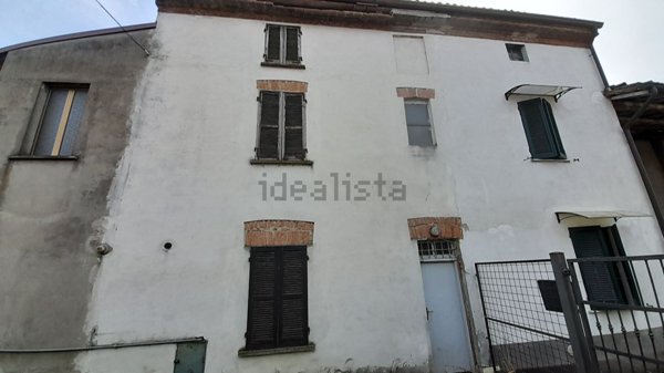 casa semindipendente in vendita a Robecco Pavese in zona Stradellino