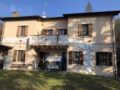 casa indipendente in vendita a Rocca Susella