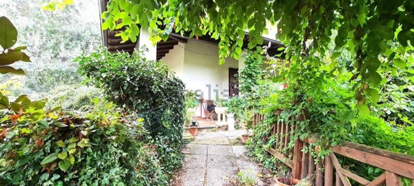 casa indipendente in vendita a Rocca Susella