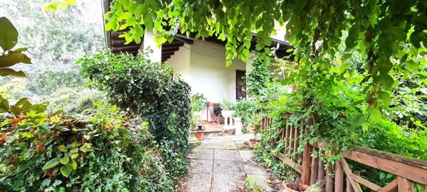casa indipendente in vendita a Rocca Susella