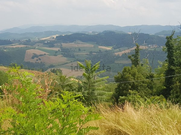 terreno edificabile in vendita a Rocca Susella in zona Colombara
