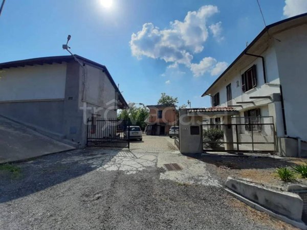 casa indipendente in vendita a Rocca Susella