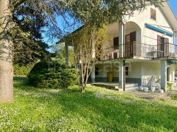 casa indipendente in vendita a Rocca Susella in zona Chiusani