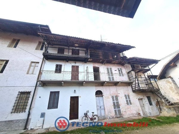 casa semindipendente in vendita a Levone