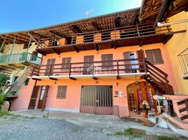 casa indipendente in vendita a Levone