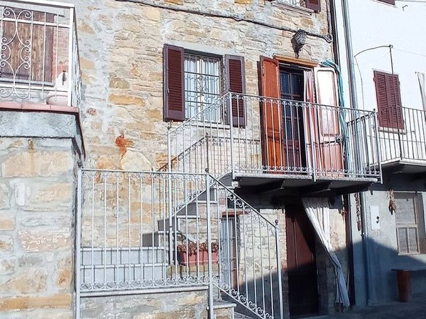 casa indipendente in vendita a Romagnese in zona Casa Rocchi-Crotta