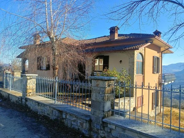 casa indipendente in vendita a Romagnese