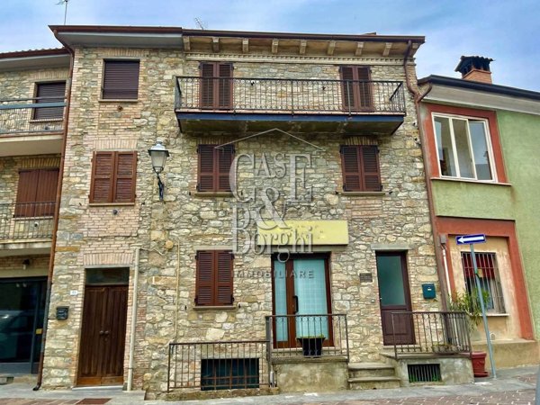 casa indipendente in vendita a Romagnese in zona Casa