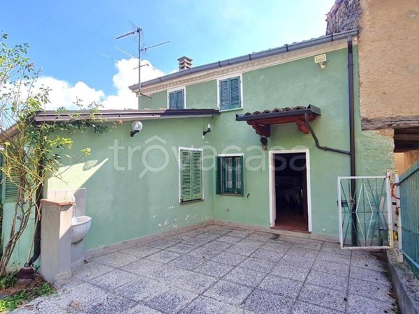 casa indipendente in vendita a Romagnese in zona Casa