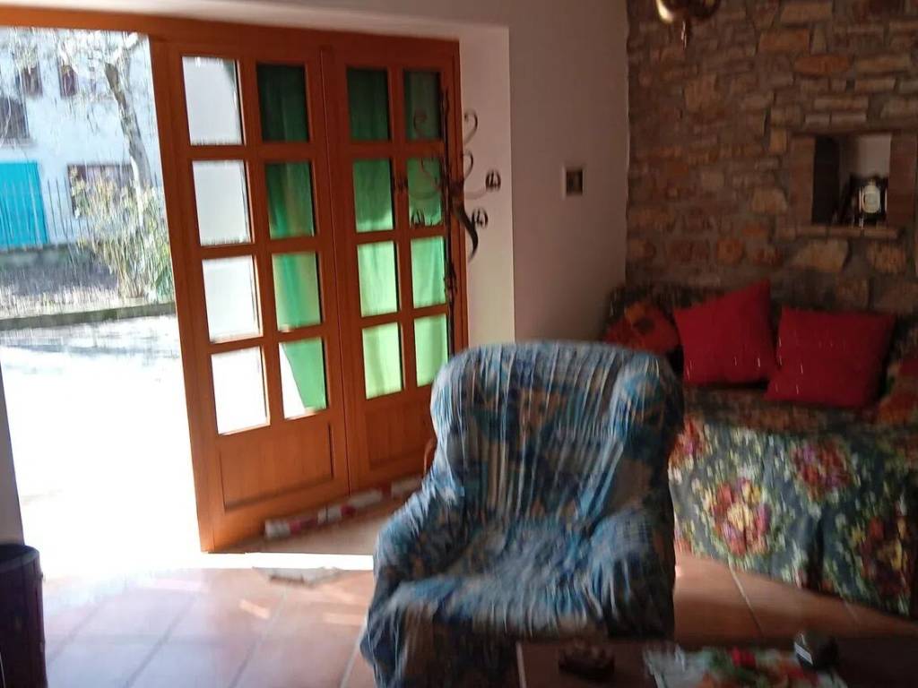 casa indipendente in vendita a Romagnese in zona Casa