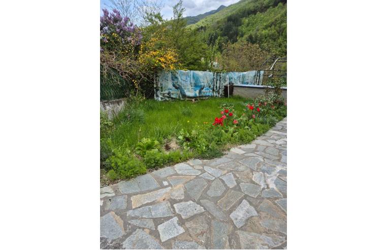 casa indipendente in vendita a Romagnese in zona Casa