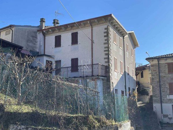 casa indipendente in vendita a Romagnese in zona Casa