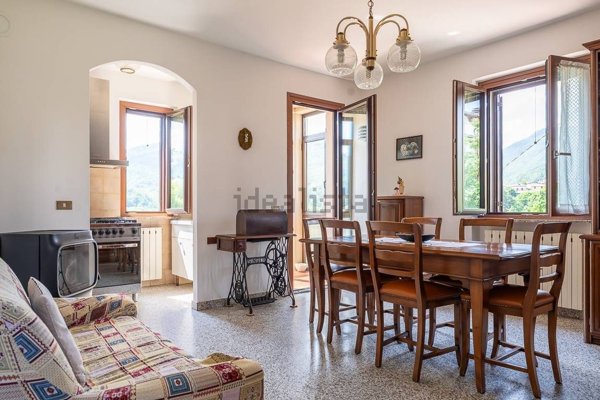 casa indipendente in vendita a Romagnese in zona Casa