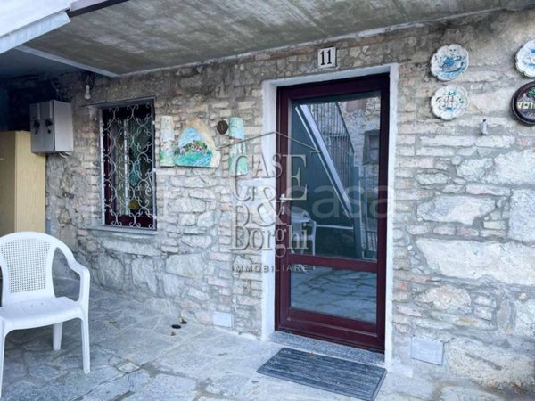 casa indipendente in vendita a Romagnese in zona Casa