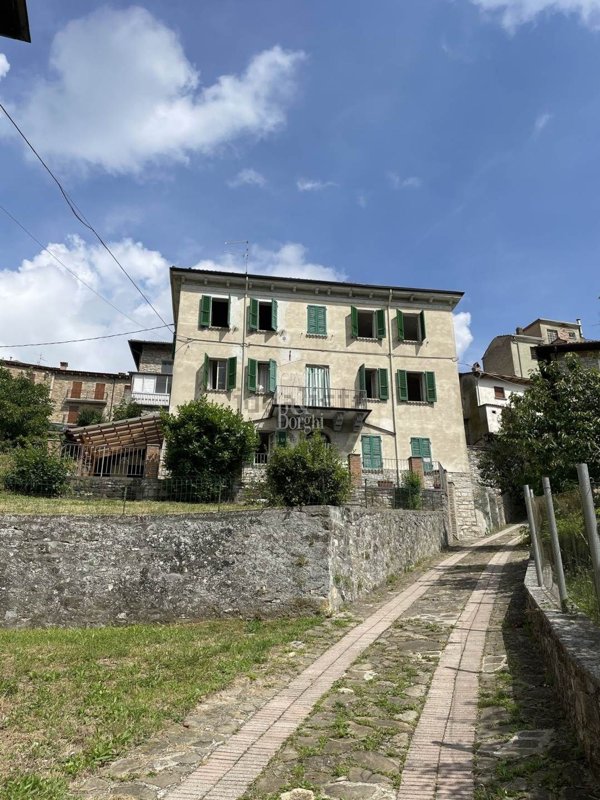 casa indipendente in vendita a Romagnese in zona Casa