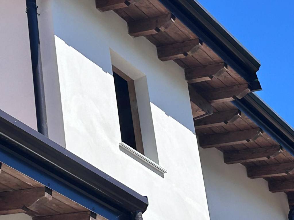 intera palazzina in vendita a Romagnese in zona Casa