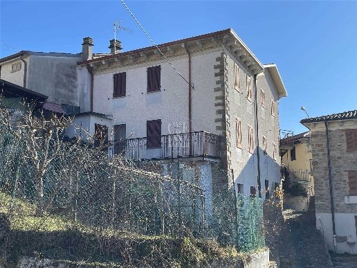 casa indipendente in vendita a Romagnese in zona Casa