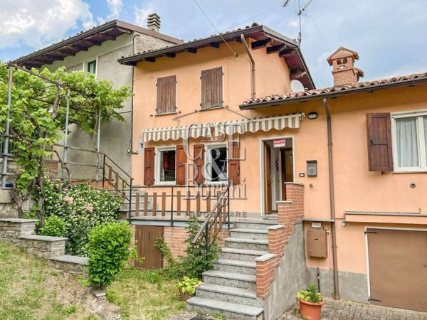 casa indipendente in vendita a Romagnese in zona Casa
