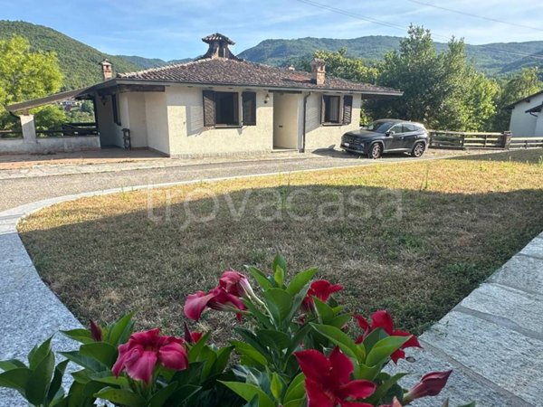 casa indipendente in vendita a Romagnese in zona Casa