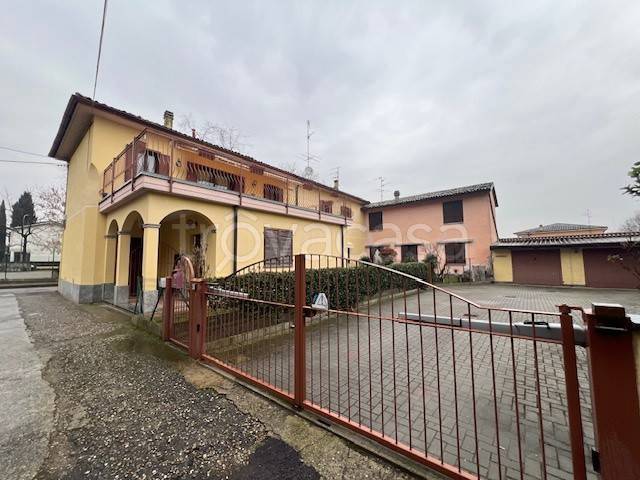 casa indipendente in vendita a Roncaro