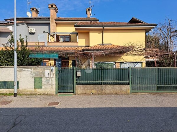 appartamento in vendita a Roncaro