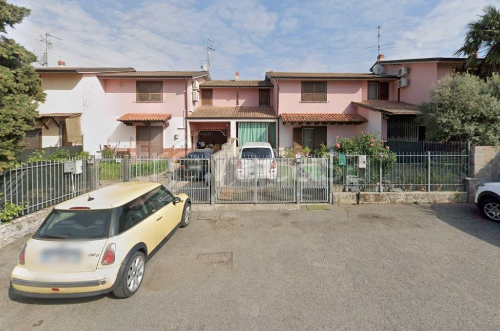 casa indipendente in vendita a Roncaro