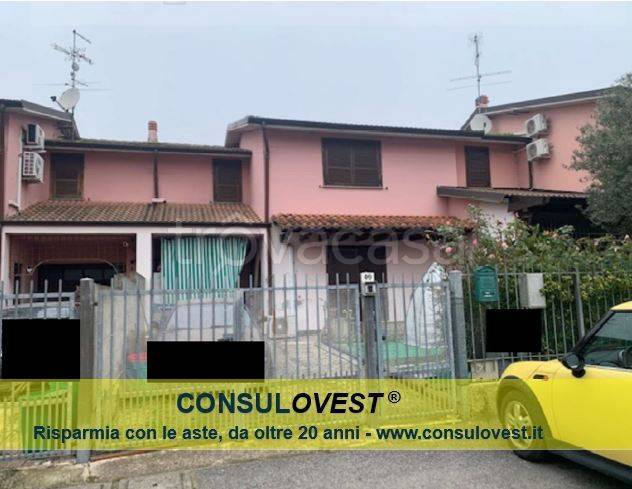 casa indipendente in vendita a Roncaro