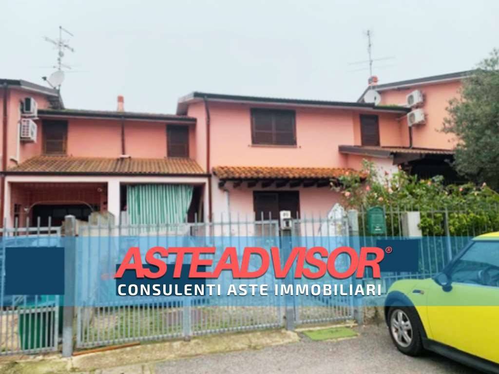 casa indipendente in vendita a Roncaro