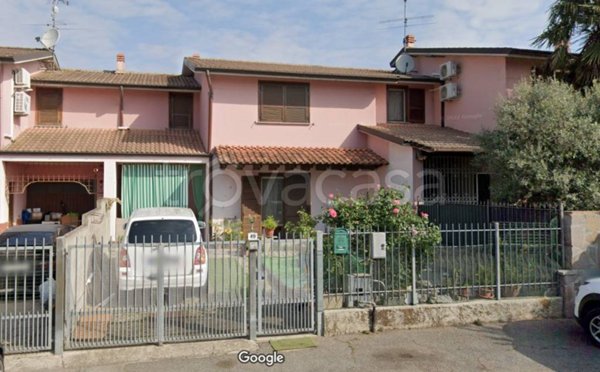 casa indipendente in vendita a Roncaro